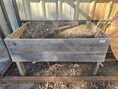 MJ GARDEN COLLECTION WOODEN FLOWER PLANTER APROX 3'x2'x2'