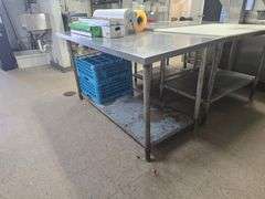STAINLESS STEEL COMMERCIAL FOOD PREP TABLE APROX 5'x 30" x 33"