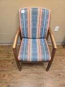 RETRO FABRIC CHAIR WITH SOLID WOODEN LEGS APROX 2'x2'x40"