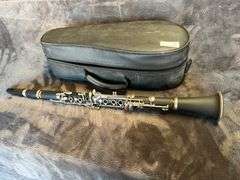 BORG BLACK CLARINET WITH LEATHER CASE INCLD.