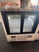 AVANTCO REFRIGERATION 178DLC36HCW 36" WHITE CURVED GLASS REFRIGERATED DELI CASE WITH 3 REMOVABLE METAL SHELVES  VERY CLEAN GREAT WORKING CONDITION