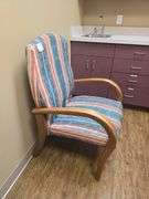 RETRO FABRIC CHAIR WITH SOLID WOODEN LEGS APROX 2'x2'x40"