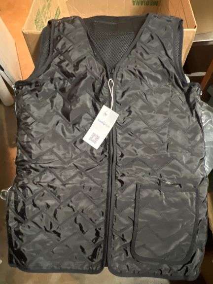 COOLING STYLE BLACK ONE SIZE FITS MOST HEATED VEST POWERED BY USB POWER BANK(not incld) ALL NEW