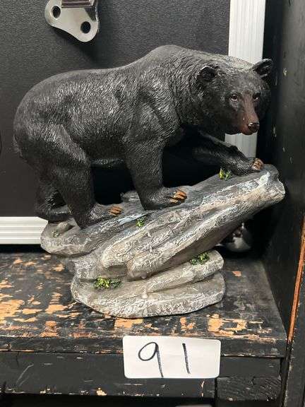 HIGH-DETAIL BEAR STATUE APROX 7"L