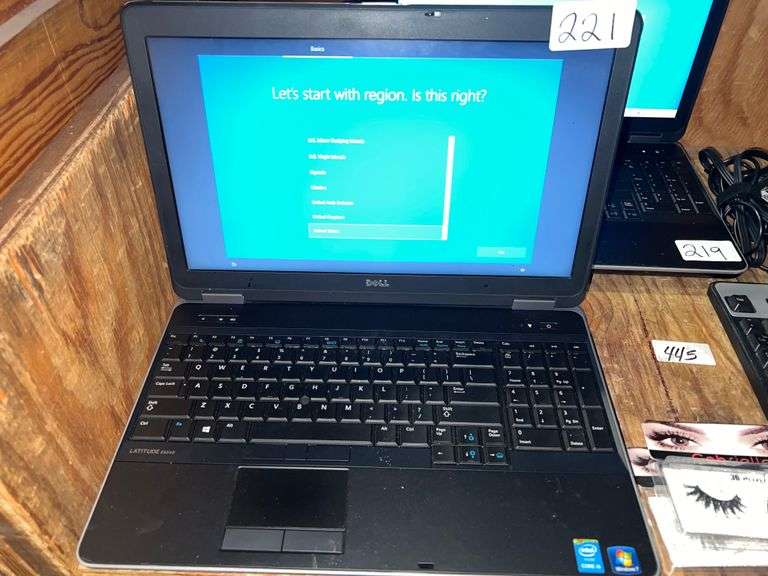 DELL LATITUDE E6540 LAPTOP WITH CORE i5 INTEL, MEMORY INCLD. HAS BEEN INSTALLED WITH WINDOWS 10, IN WORKING CONDITION, WITH CHARGER INCLUDED! PERFECT FOR NEW USER