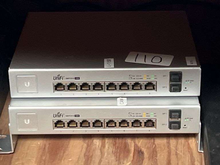 UNIFI SWITCH 8 150W MODEL US-8-150W BOTH WITH POWER CABLE