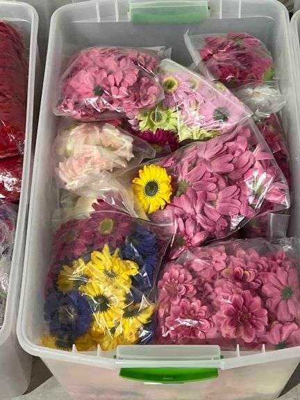 NEW FAUX FLOWERS USED FOR HAIR CLIPS AND ARRANGEMENTS, SOLD PER BUNDLE