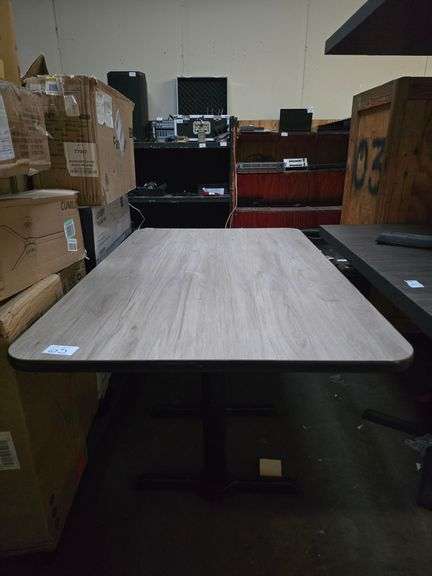 FORMICA TOPPED DINING TABLE WITH BLACK METAL LEGS APROX 30"x4'x29"