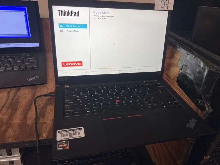 LENOVO THINKPAD P14s LAPTOP WITH AMD RYZEN PRO 7, NO MEMORY BUT POWERS ON