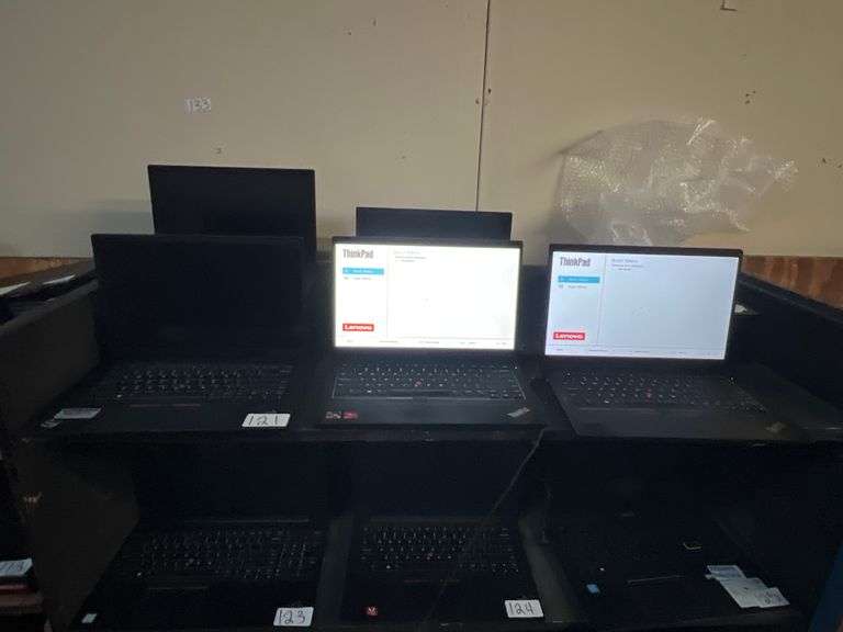 LENOVO THINKPAD E14 LAPTOP WITH AMD RYZEN 4000 SERIES 5 AND RADEON GRAPHICS, MOST POWER ON NO MEMORY