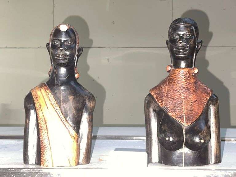 SOLID WOOD HAND CARVED AFRICAN STATUE DÉCOR APROX 10"H