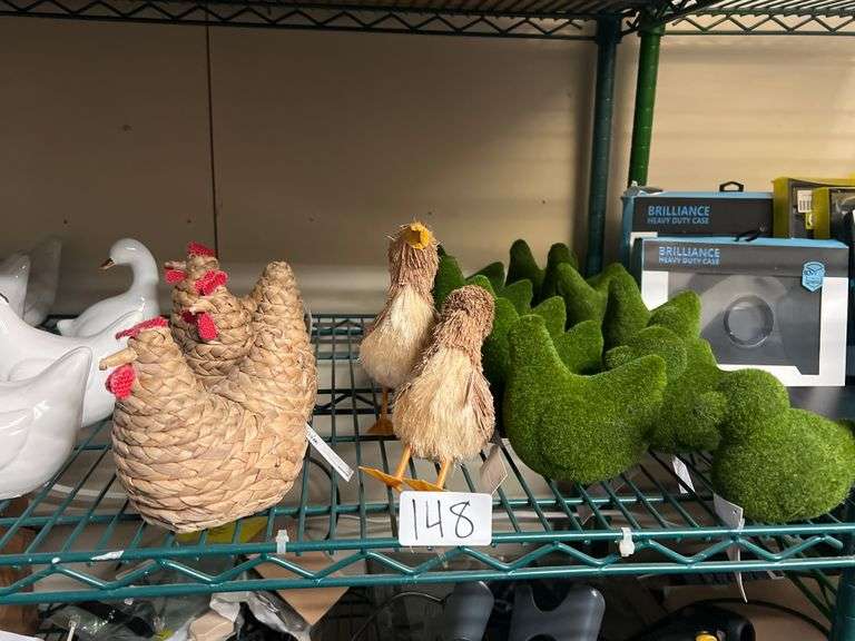 CHICKEN AND DUCK DÉCOR