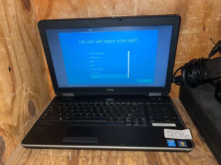 DELL LATITUDE E6540 LAPTOP WITH CORE i5 INTEL, MEMORY INCLD. HAS BEEN INSTALLED WITH WINDOWS 10, IN WORKING CONDITION, WITH CHARGER INCLUDED! PERFECT FOR NEW USER