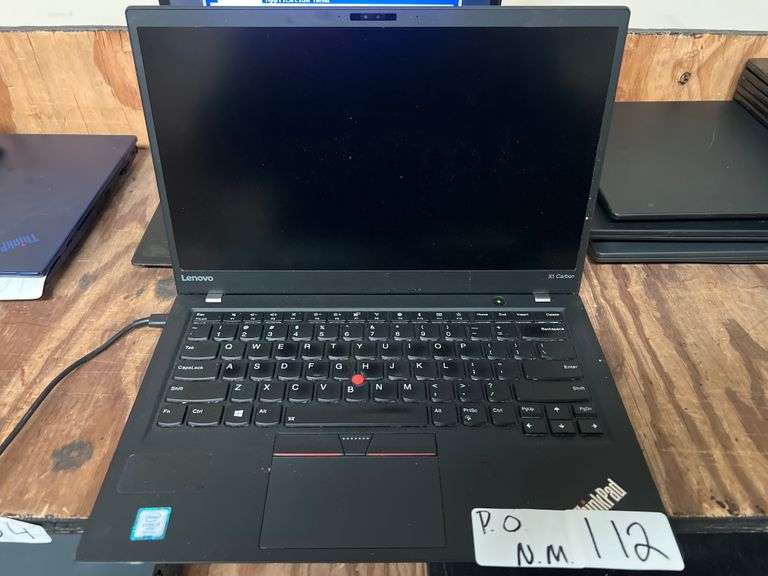 LENOVO THINKPAD X1 CARBON LAPTOP WITH INTEL i7 vPRO 7th GEN, NO MEMORY POWERS ON