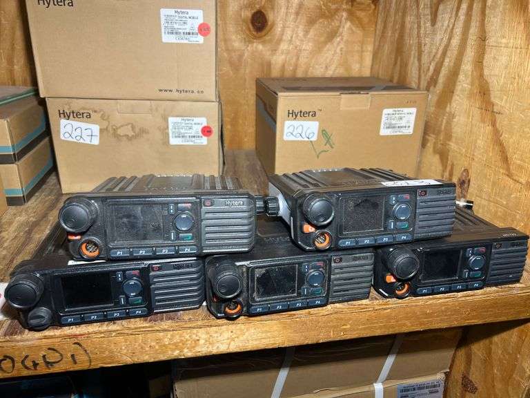 HYTERA MD782G VHF DIGITAL MOBILE RADIO 136-174MHz WITH SINGLE CB MIC INCLD.