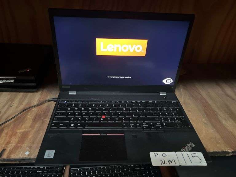 LENOVO THINKPAD T15 LAPTOP WITH INTEL i7 vPRO, NO MEMORY POWERS ON