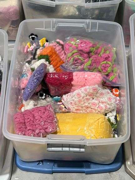 HAND CRAFTED CROCHET FLORAL ATTACHMENTS FOR CAPS SOLD PER BUNDLE