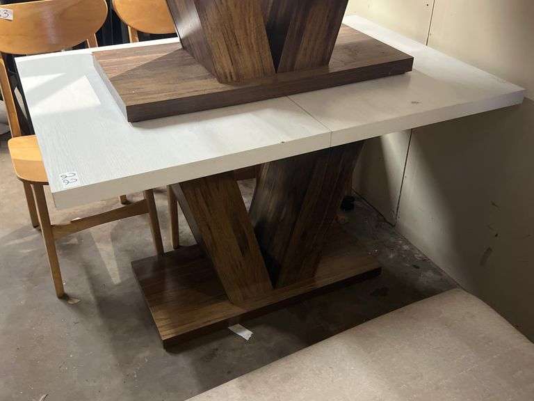 47" DINING TABLE FOR 4 WITH WHITE TOP AND HEAVY DUTY WOODEN BROWN PEDESTAL APROX 47"x31"x29.5"