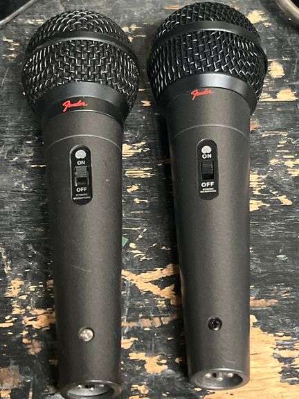 FENDER P-51 WIRED MICROPHONES WITH NEUTRIK SMALL CABLES INCLD.