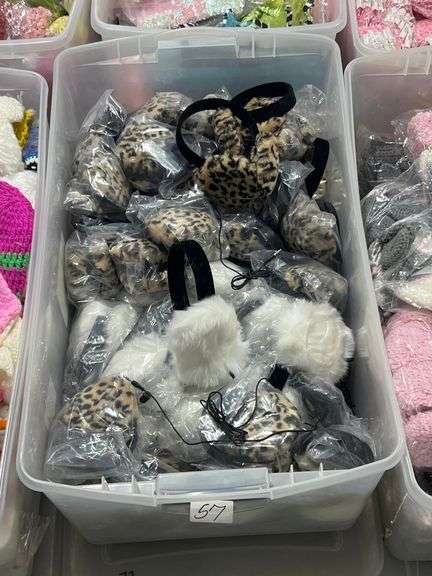 NEW EARMUFF HEADPHONE SPEAKERS WITH AUXILIARY INPUT IN FAUX FUR DESIGNS