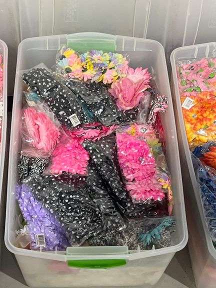 NEW FAUX FLOWERS USED FOR HAIR CLIPS AND ARRANGEMENTS, SOLD PER BUNDLE