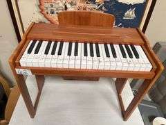 KIDS BATTERY OPERATED WOODEN MINI PIANO WITH NOTE GUIDES ON EACH KEY APROX 22"x1'x19"
