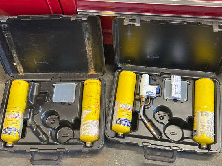 Worthington Cast Aluminum Torch with 4 tanks 2 cases etc.