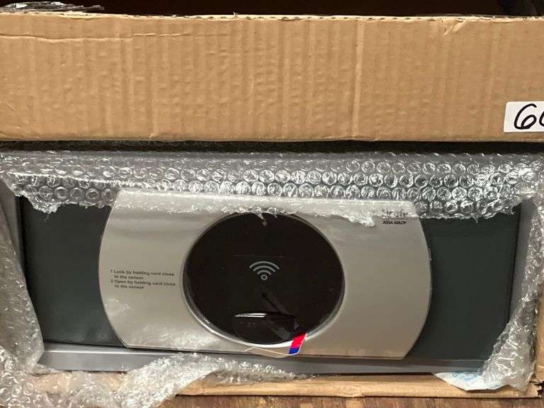 ELSAFE ASSA ABLOY SENTINEL II RFID PH III, SR41 HOTEL ROOM SAFE LEFT HINGED SR41YFA33041201 APPEAR NEW IN BOX