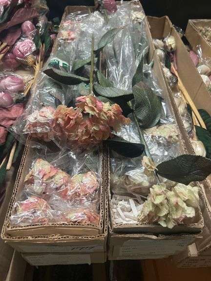 AMERICAN BEST HYDRANGEA STEM IN VARIOUS COLORS APROX 27"