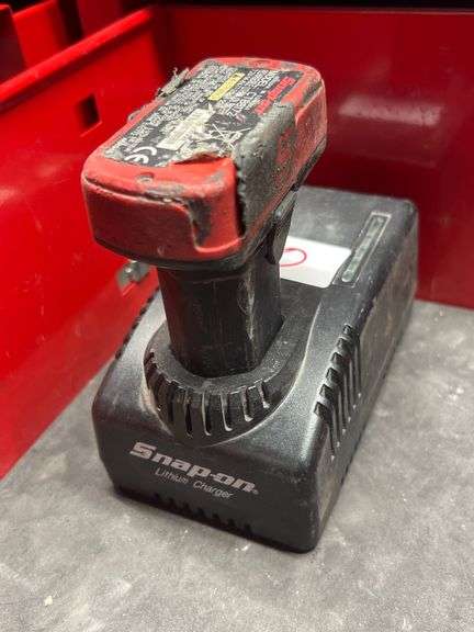 Snap On CTB8172 Battery and CTC772A Charger