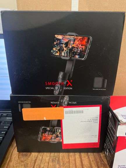 ZHIYUN SMOOTH X SPECIAL EDITION PHONE STABILIZER WITH TRAVEL CASE