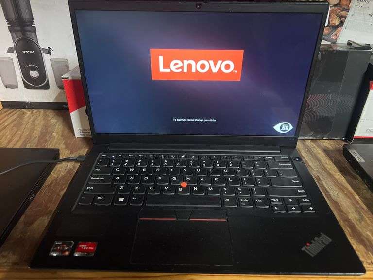 LENOVO THINKPAD E14 GEN 2 LAPTOP WITH AMD RYZEN 4000 SERIES 5 AND RADEON GRAPHICS POWERS ON WITH RAM BUT NO MEMORY