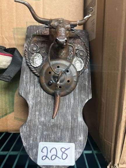WOODEN DOOR KNOCKER WITH METAL BULL