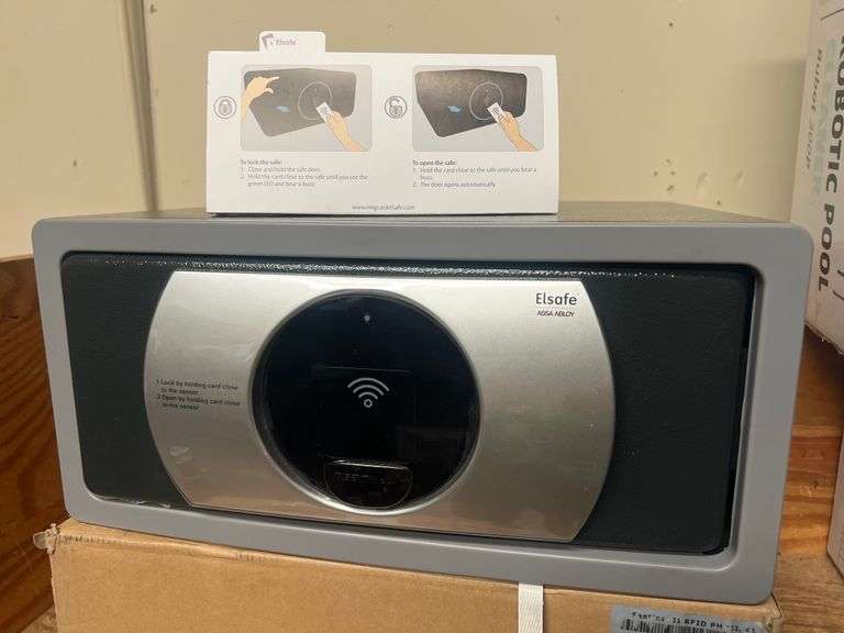 ELSAFE ASSA ABLOY SENTINEL II RFID PH III, SR41 HOTEL ROOM SAFE RIGHT HINGED SR41WFA63041201 APPEAR NEW IN BOX