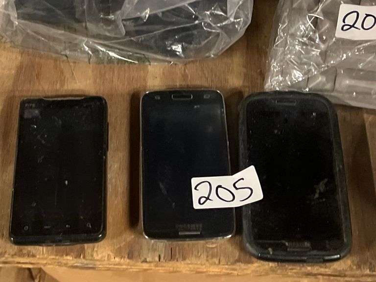 TOUCH SCREEN CELLPHONES FOR PARTS OR REPAIR INCLUDING SAMSUNG SM-G386W & SPRINT HTC