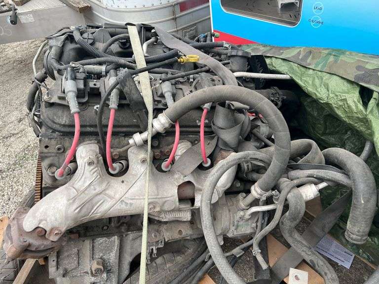 5.3 liter GM LS engine with wiring harness and ECU