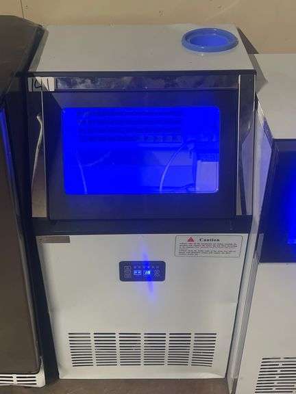 WQJR-CL55 COMMERCIAL ICE MAKER 255W R290 REFRIGERANT 16.93"x16.14"x31.89" NEVER USED BUT COSMETICALLY DAMAGED