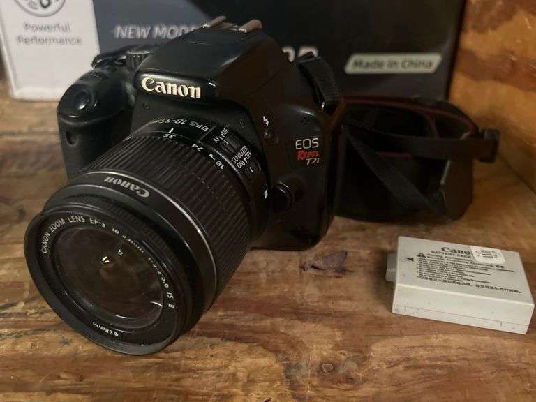CANON EOS REBEL T2i DIGITAL CAMERA WITH EF-S 18-55mm LENS WITH (2) BATTERIES INCLD.