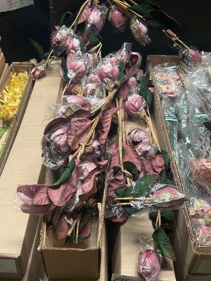 MAUVE ROSE ARTIFICIAL ROSE GARLAND  APROX 30"