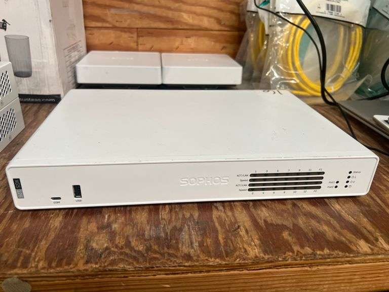 SOPHOS XGS126 NETWORK SECURITY/FIREWALL APPLIANCE