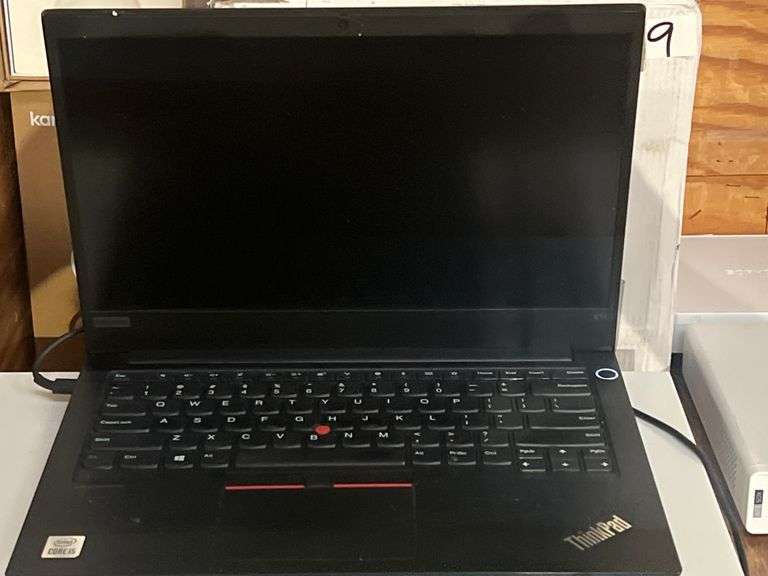 LENOVO THINKPAD E14 LAPTOP CORE i5 POWERS ON WITH RAM BUT NO MEMORY