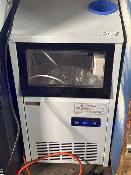 WQJR-T50 COMMERCIAL ICE MACHINE 250W R290 REFRIGERANT 14.57"x16.34"x31.3" NEVER USED BUT COSMETICALLY DAMAGED