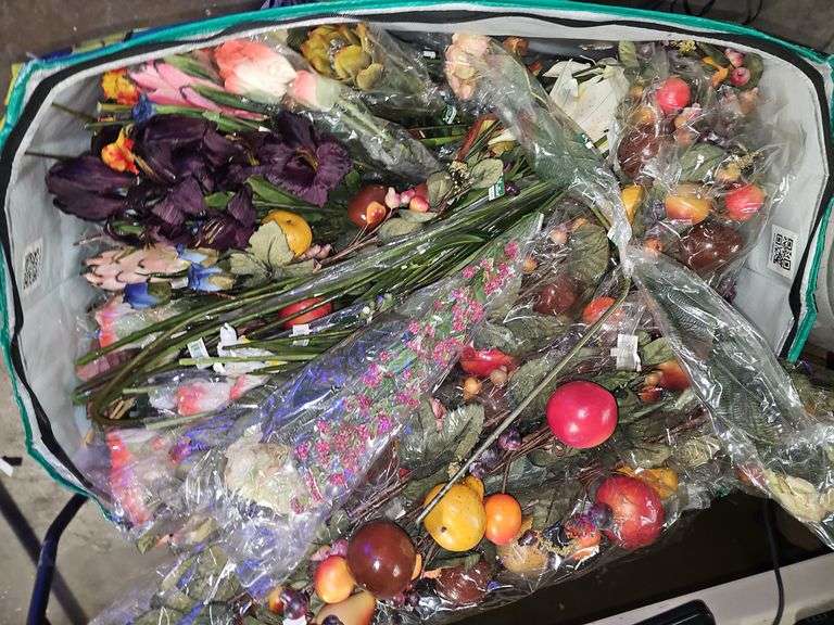 SHIPPING BAG FULL OF ARTIFICIAL FLOWERS, FRUITS AND BERRY STEMS