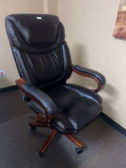 SYMPLE STUFF PARKHILL BROWN LEATHER LIKE EXECUTIVE CHAIR ON WHEELS WITH VARIOUS ADJUSTMENTS