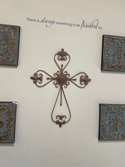 METAL 2.5' WALL HANGING CROSS