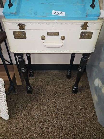 ANTIQUE LUGGAGE CASE FABRICATED INTO A NIGHT STAND, WITH VARIOUS RUSTIC WOODEN DÉCOR INCLD.