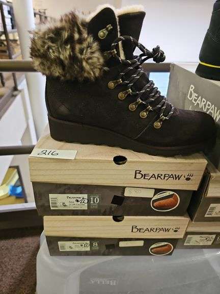 BEARPAW WOMEN'S WINTER BOOT RETAIL 2173W $20 EA. NEW IN BOX SIZES INCLUDE 8, 10