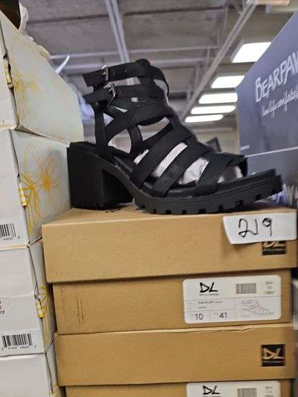 DIRTY LAUNDRY FUN STUFF BLACK DISTRES WOMEN'S SANDALS RETAIL $ 54 EA. NEW IN BOX SIZES INCLUDE 7.5, 10