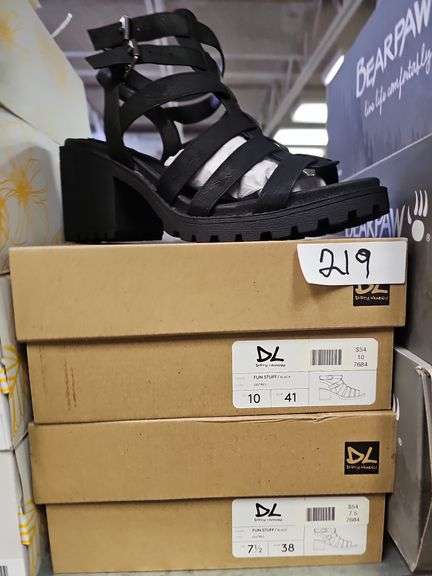 DIRTY LAUNDRY FUN STUFF BLACK DISTRES WOMEN'S SANDALS RETAIL $ 54 EA. NEW IN BOX SIZES INCLUDE 7.5, 10