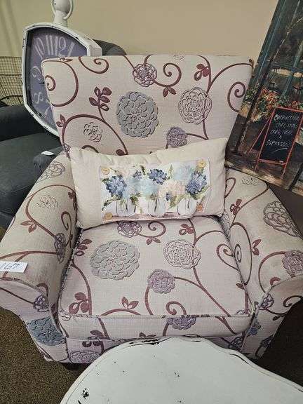 ALCOTT HILL ATWATER 31.75"WIDE POLYESTER ARMCHAIR APROX 38"H